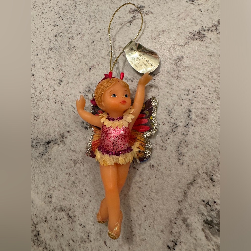 Ashton Drake Heirloom
Ornaments "Butterfly Tip-Toe" The Enchanted Garden.